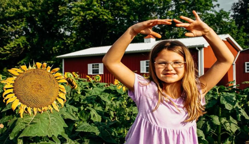 ‘Pinkies Up For Lucy’: Kentucky schools honor 4th grader who suddenly died